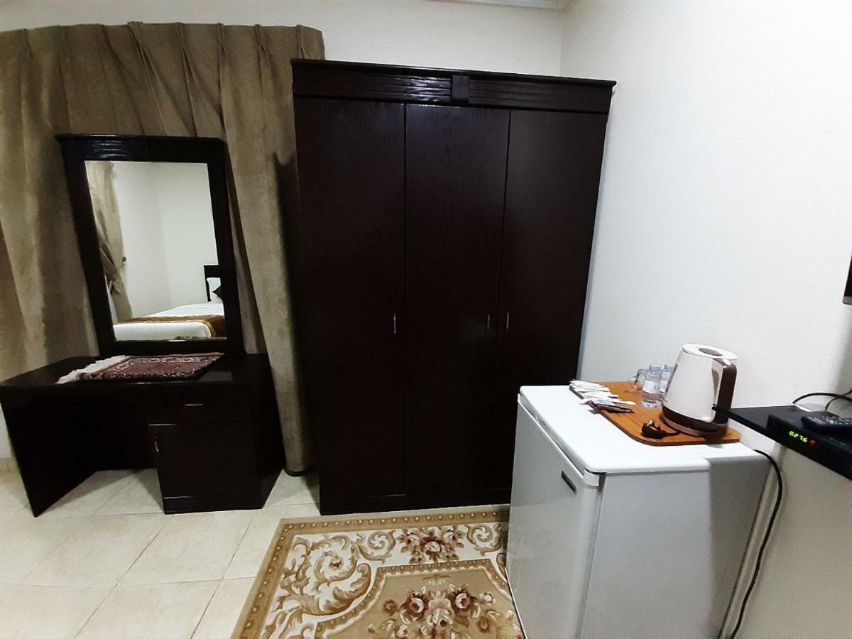 Апарт отель Al Rawda Furnished Units Табук Экстерьер фото