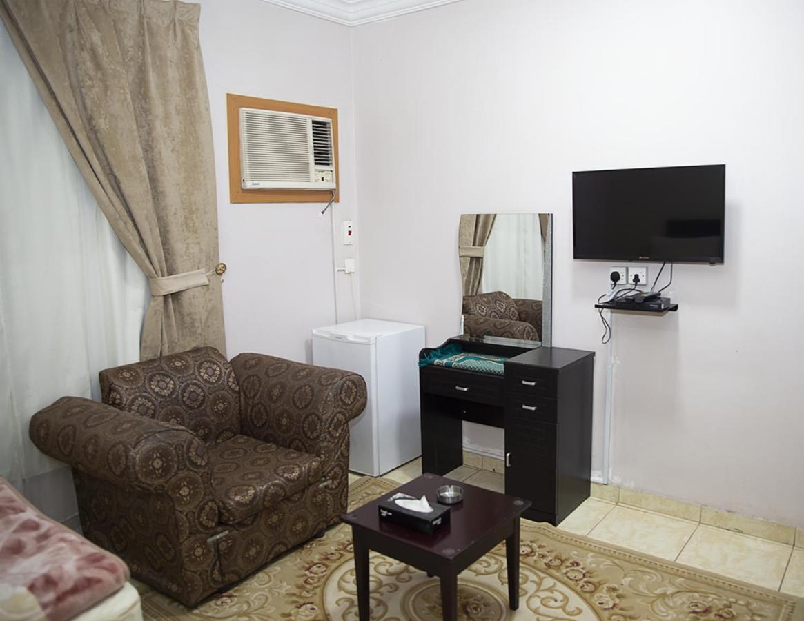 Апарт отель Al Rawda Furnished Units Табук Экстерьер фото